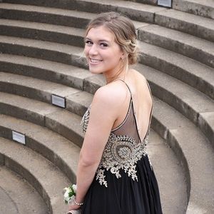 Meet your Posher, Naomi